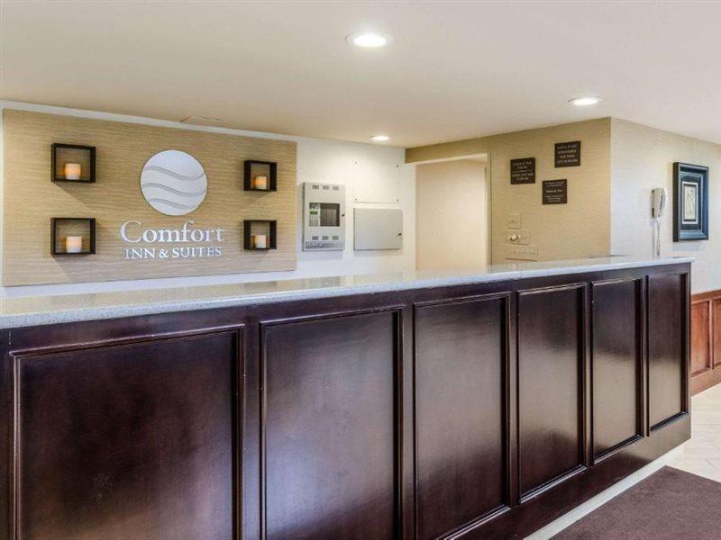 מערב ספרינגפילד Comfort Inn & Suites מראה חיצוני תמונה