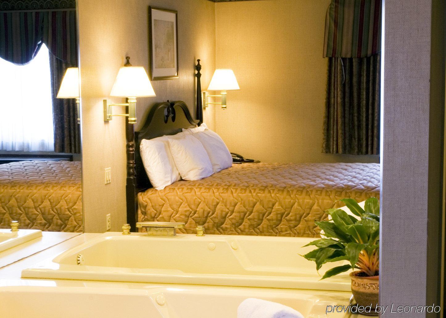 מערב ספרינגפילד Comfort Inn & Suites מראה חיצוני תמונה