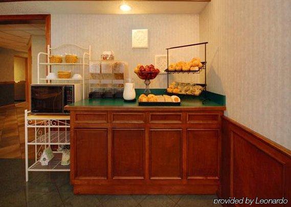 מערב ספרינגפילד Comfort Inn & Suites מראה חיצוני תמונה