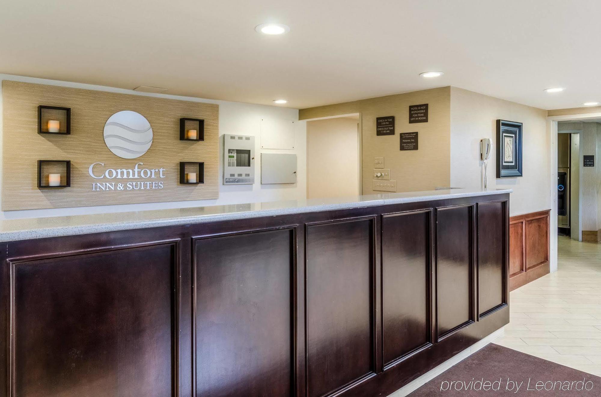 מערב ספרינגפילד Comfort Inn & Suites מראה חיצוני תמונה
