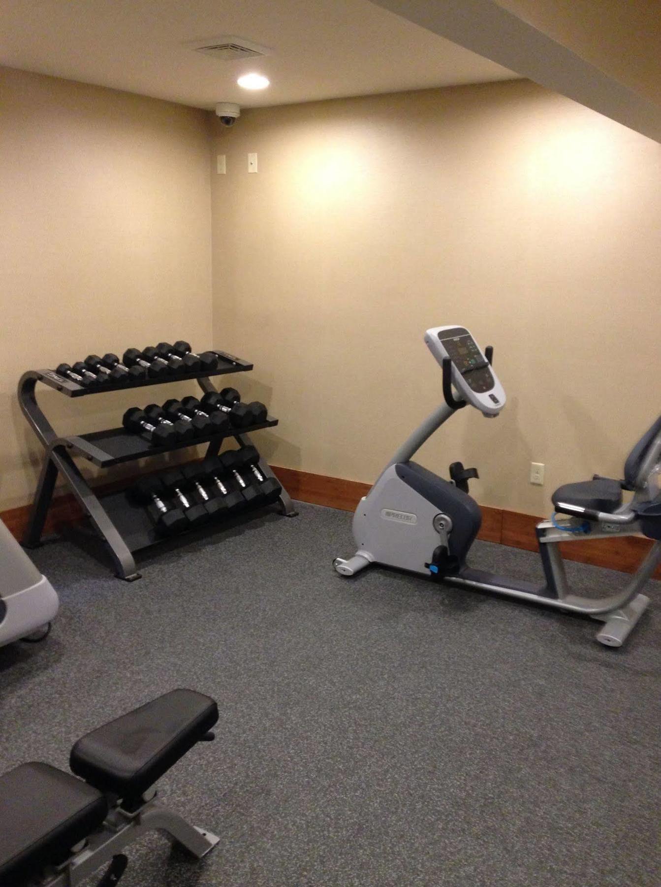 מערב ספרינגפילד Comfort Inn & Suites מראה חיצוני תמונה
